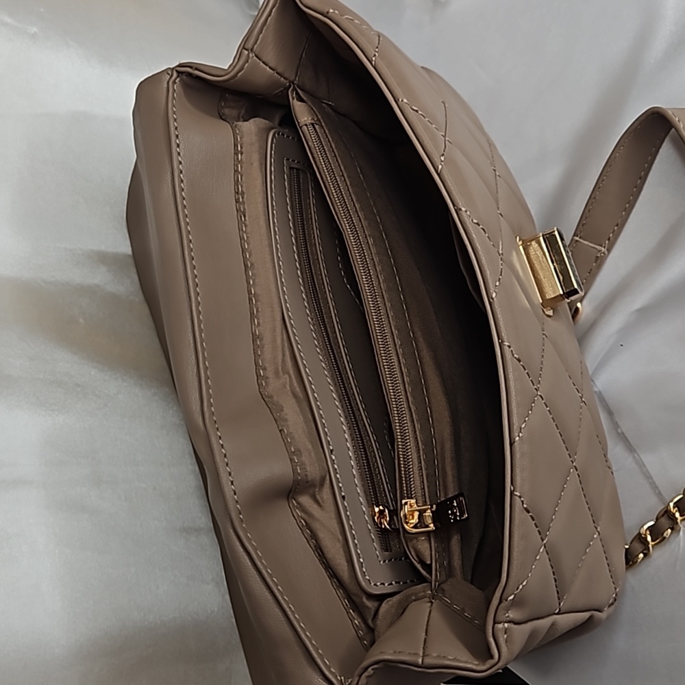 Badgley Mischka Crossbody Diamond Quilted Studded Taupe gold chain NWT - Picture 4 of 6
